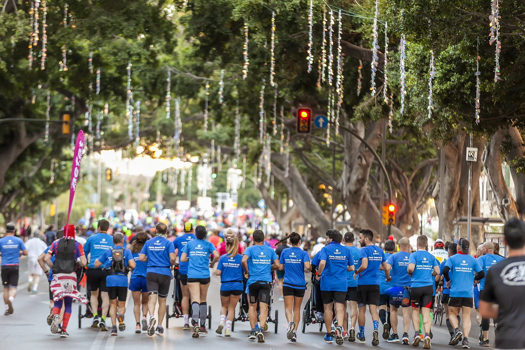 6 Equipo Zurich Aefat en Maratón Málaga 2021
