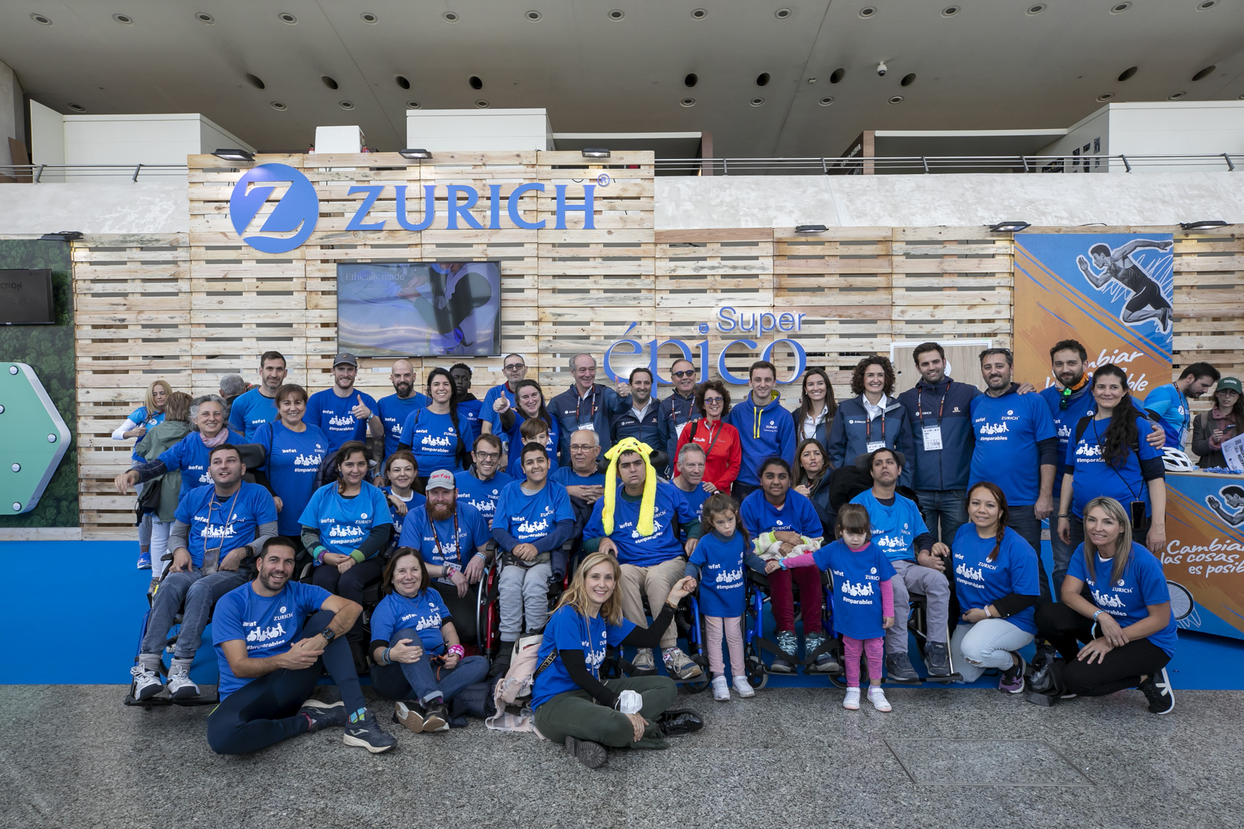 Equipo Zurich Aefat en Maratón Valencia 2022 ataxia telangiectasia 1