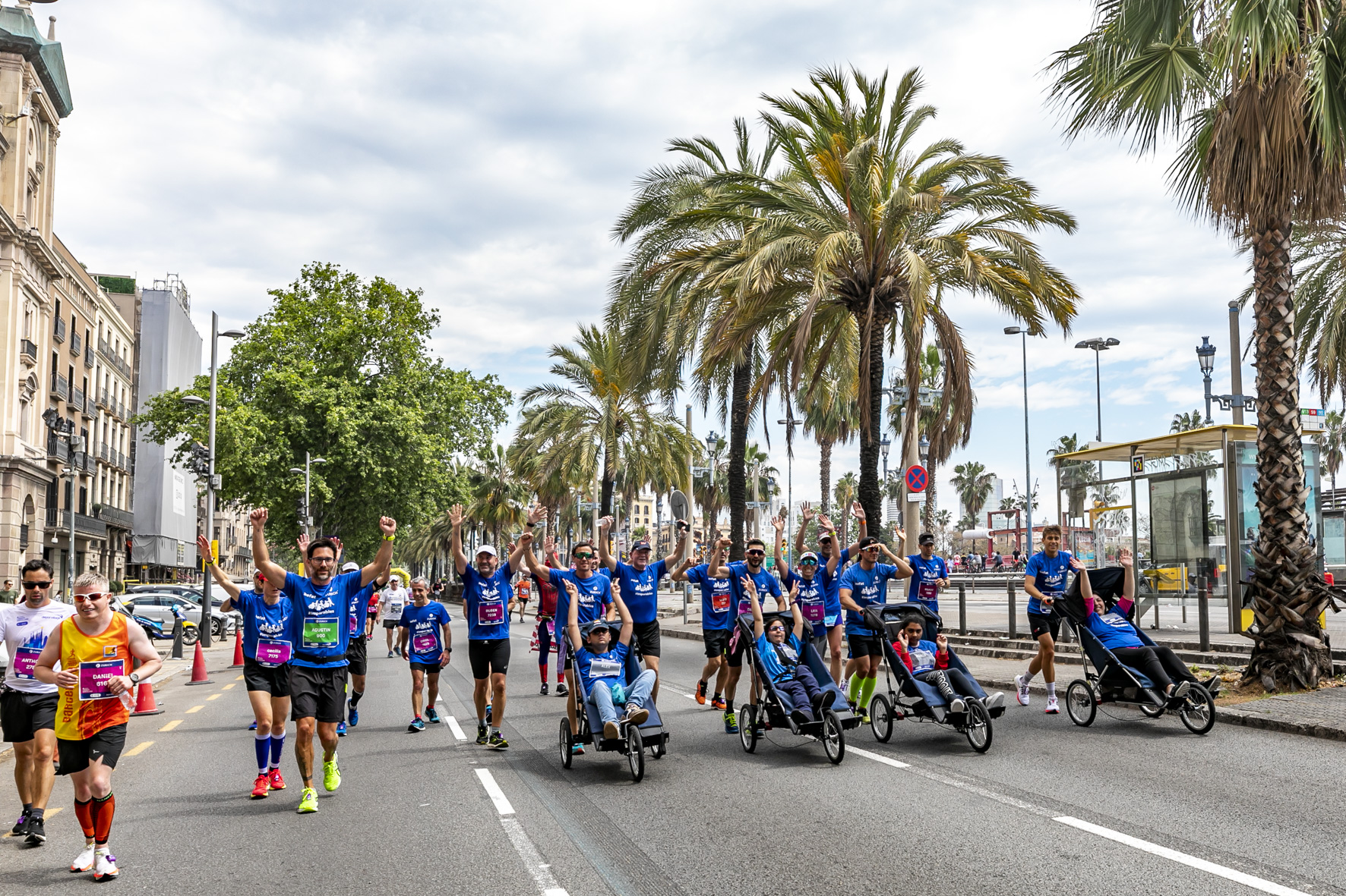 Playa Equipo Zurich Aefat en Zurich Marató Barcelona 2022 Foto Xavier dArquer Doblestudio